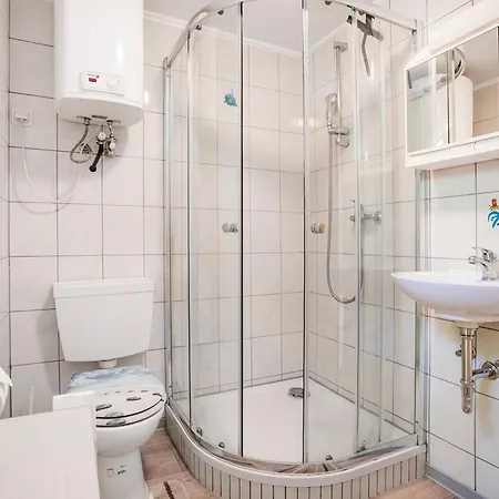 Kompleks wypoczynkowy Mary Ann, Bgl 25 *